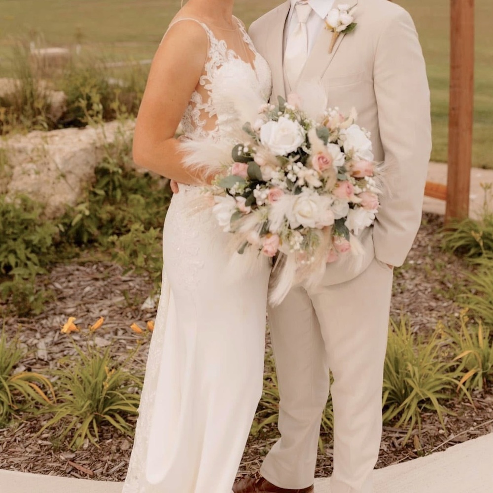 Pronovias Marisa Wedding Dress - Picture 3 of 13